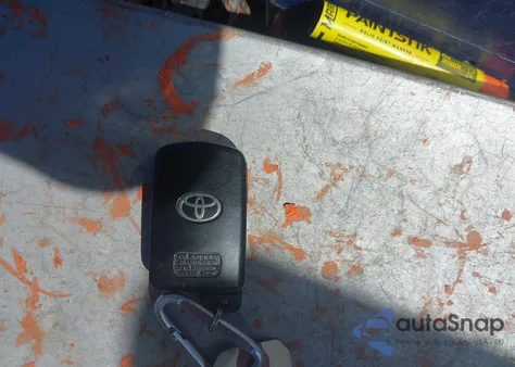 2017 Toyota Highlander Xle z USA, uszkodzony, nr VIN 5TDJZRFH6HS512852